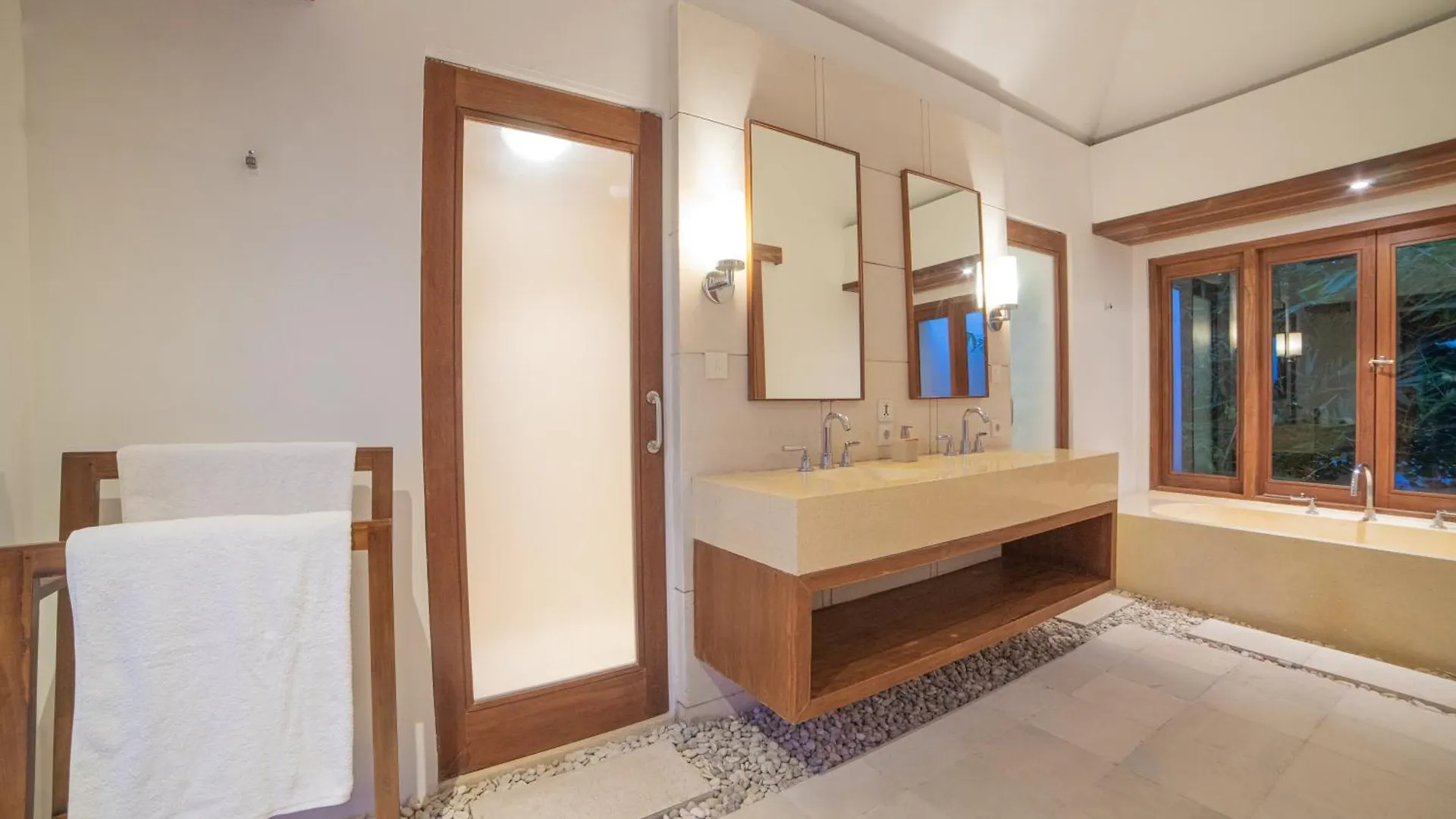 Soma Estate Villa - Elegant 4Br Villa In Ubud Oasis 0*, Ubud (Bali) Indonesia