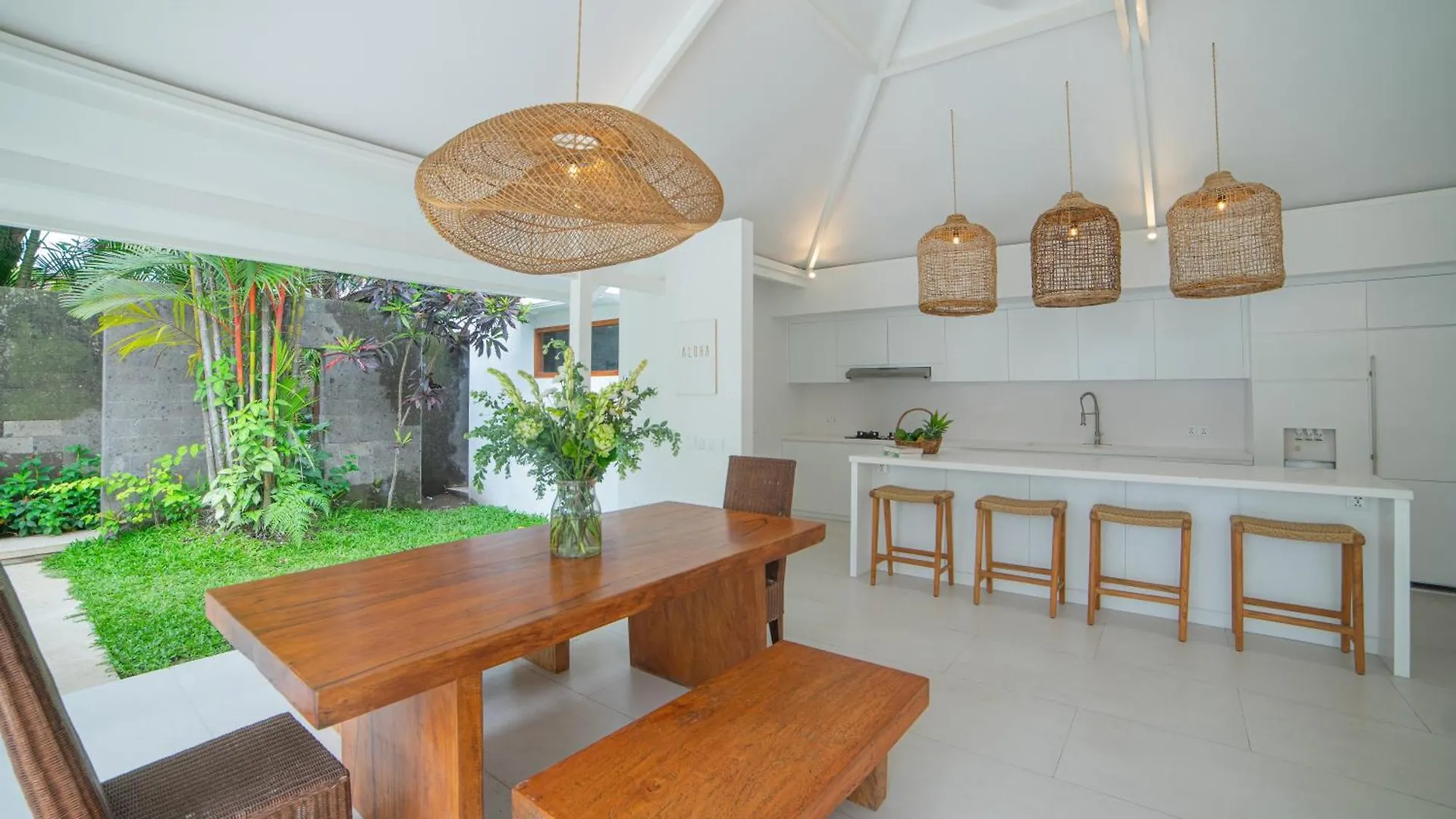 Soma Estate Villa - Elegant 4Br Villa In Ubud Oasis Indonesia